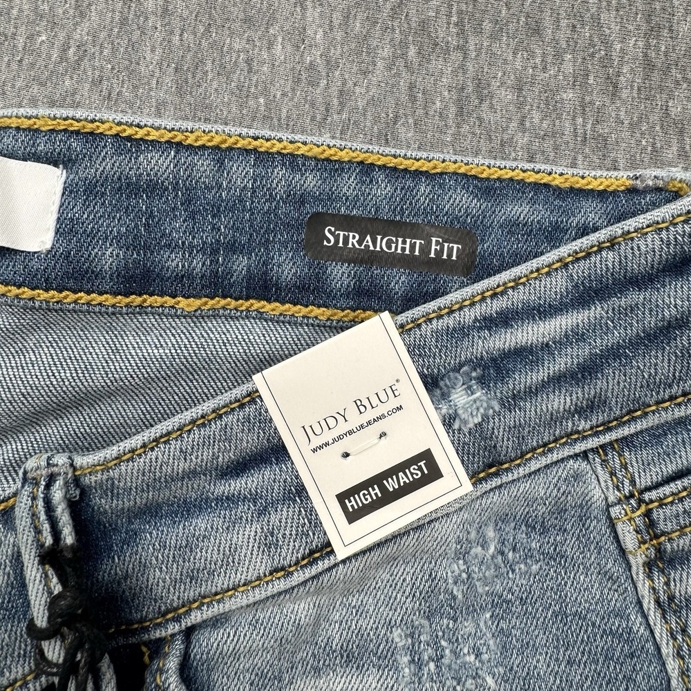 Judy Blue Light Wash Wide Leg Jeans - Picture 11 of 16